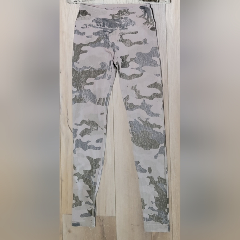 Hard Tail Tan Camo Leggings